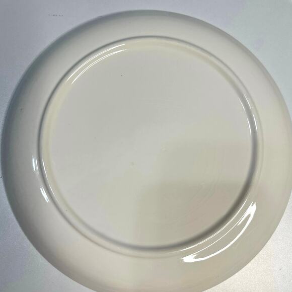 Mother Mary Sacred Heart Decorative Plate Warranted 22k Gold trim. - Picture 3 of 6